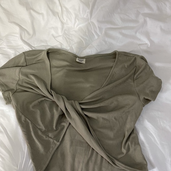 Sage green Sunday best aritzia top - Picture 2 of 2